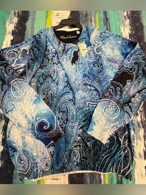 Lightweight Paisley Sweater 💙🩵🤍